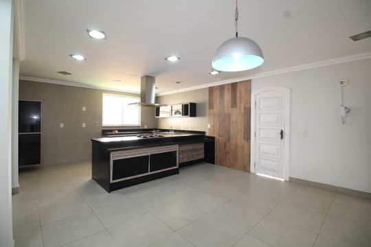 Cozinha de casa de condomínio à venda com 6 quartos, 467m² em Anil, Rio de Janeiro