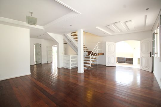 Sala 1 de casa de condomínio à venda com 6 quartos, 467m² em Anil, Rio de Janeiro