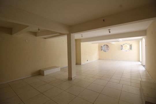 Área comum de casa de condomínio à venda com 6 quartos, 467m² em Anil, Rio de Janeiro