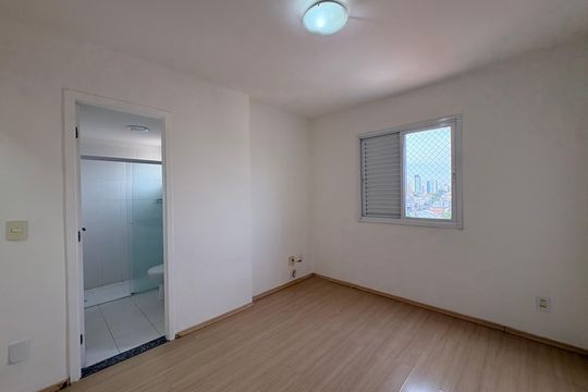 Suite de apartamento para alugar com 2 quartos, 75m² em Vila Camilópolis, Santo André