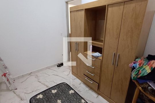 Casa para alugar com 1 quarto, 50m² em Jardim Altos do Itavuvu, Sorocaba