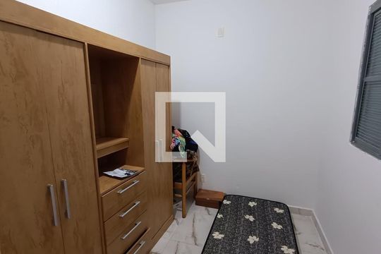 Casa para alugar com 1 quarto, 50m² em Jardim Altos do Itavuvu, Sorocaba