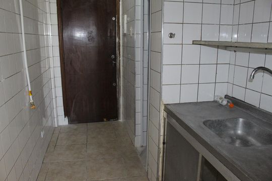 Cozinha de kitnet/studio à venda com 1 quarto, 21m² em Santa Ifigênia, São Paulo
