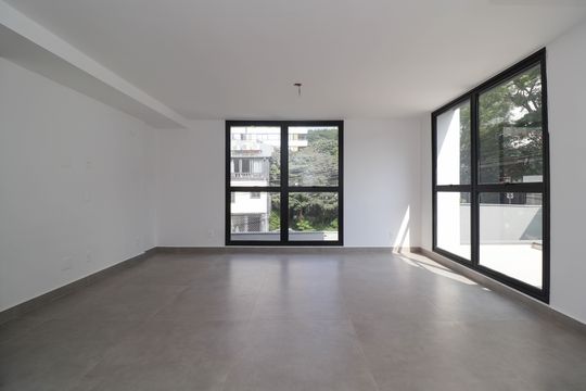 Sala de casa de condomínio à venda com 3 quartos, 276m² em Vila Madalena, São Paulo