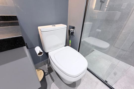 Banheiro de apartamento para alugar com 1 quarto, 25m² em Vila Regente Feijó, São Paulo