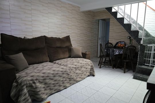 Sala de casa à venda com 3 quartos, 110m² em Jardim Guarapiranga, São Paulo