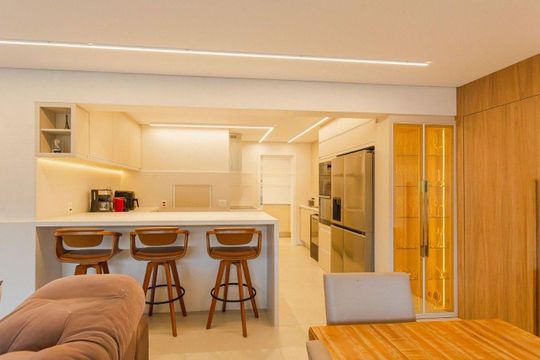 Cozinha de apartamento à venda com 3 quartos, 129m² em Auxiliadora, Porto Alegre