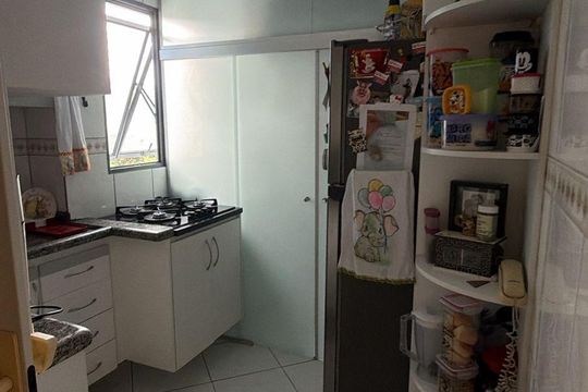 Cozinha de apartamento à venda com 2 quartos, 50m² em Vila Carmosina, São Paulo