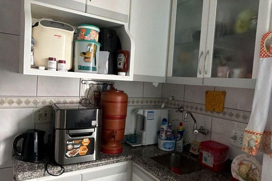 Cozinha de apartamento à venda com 2 quartos, 50m² em Vila Carmosina, São Paulo