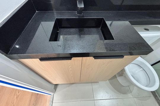 Banheiro de apartamento à venda com 1 quarto, 28m² em Moema, São Paulo