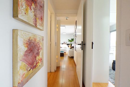Corredor de apartamento à venda com 3 quartos, 100m² em Vila Mariana, São Paulo