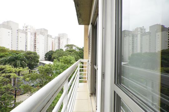 Varanda de apartamento à venda com 3 quartos, 100m² em Vila Mariana, São Paulo
