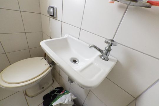 Banheiro de serviço de apartamento à venda com 3 quartos, 100m² em Vila Mariana, São Paulo