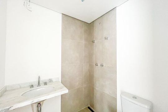 Banheiro Social de apartamento à venda com 2 quartos, 70m² em Parque Sao Domingos, São Paulo