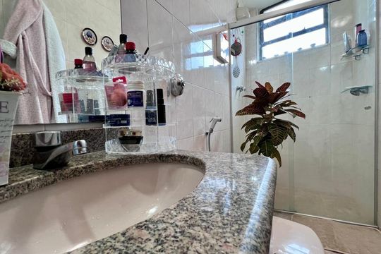banho de apartamento à venda com 3 quartos, 120m² em Santa Lúcia, Belo Horizonte