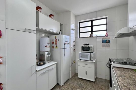 Cozinha de apartamento à venda com 3 quartos, 120m² em Santa Lúcia, Belo Horizonte