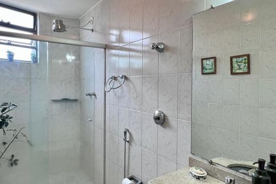 banho de apartamento à venda com 3 quartos, 120m² em Santa Lúcia, Belo Horizonte
