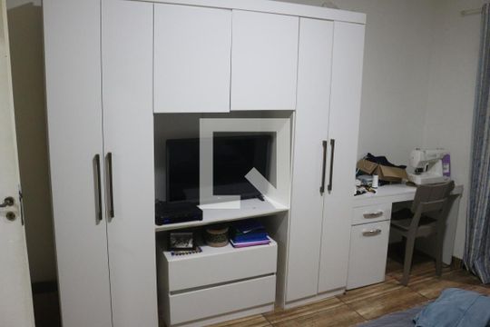 Casa à venda com 4 quartos, 150m² em Fundação, São Caetano do Sul