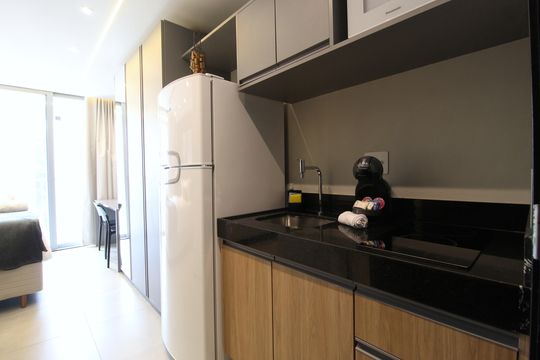 Cozinha de kitnet/studio para alugar com 1 quarto, 34m² em Indianópolis, São Paulo