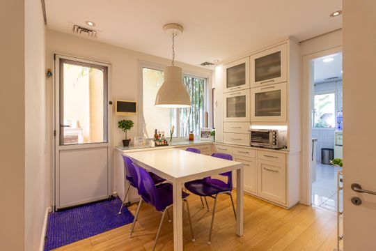 Cozinha de casa de condomínio à venda com 5 quartos, 400m² em Santo Amaro, São Paulo