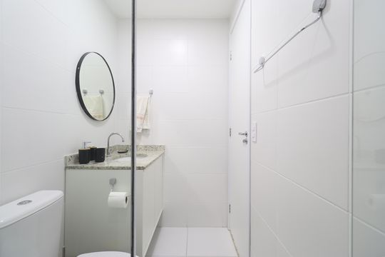 Banheiro de apartamento à venda com 1 quarto, 24m² em Pompeia, São Paulo