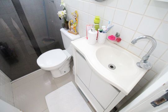 Banheiro de apartamento para alugar com 2 quartos, 64m² em Santana, São José dos Campos