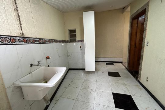 Área de Serviço de casa para alugar com 3 quartos, 200m² em Vila Valqueire, Rio de Janeiro