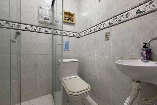 Banheiro Social de apartamento à venda com 3 quartos, 190m² em Recreio dos Bandeirantes, Rio de Janeiro