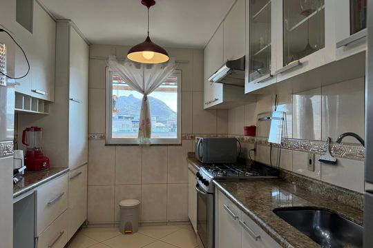 Cozinha de apartamento à venda com 3 quartos, 190m² em Recreio dos Bandeirantes, Rio de Janeiro