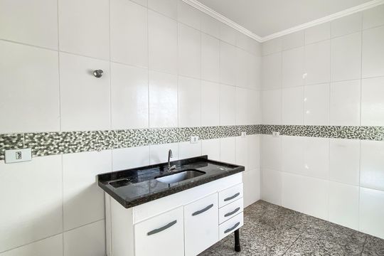 Cozinha de apartamento à venda com 1 quarto, 55m² em Vila Euthalia, São Paulo