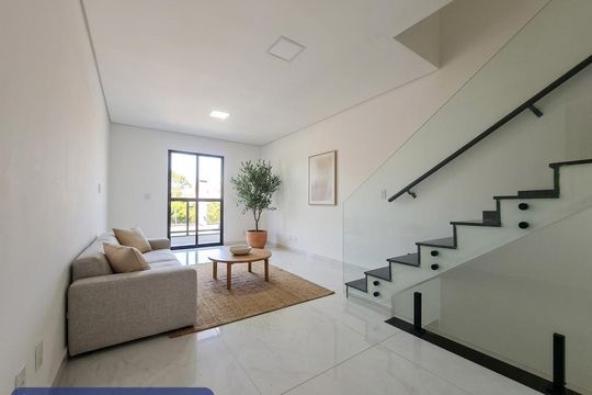 Casa à venda com 3 quartos, 135m² em Vila Carrão, São Paulo
