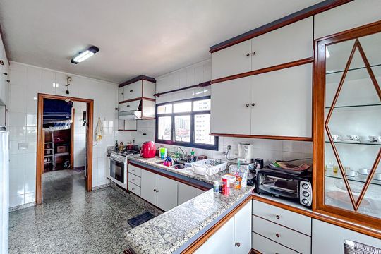 Cozinha de apartamento à venda com 3 quartos, 200m² em Parque São Jorge, São Paulo