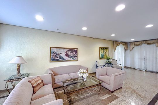 Hall de entrada de apartamento à venda com 3 quartos, 200m² em Parque São Jorge, São Paulo