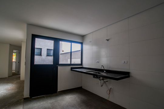Cozinha de apartamento à venda com 2 quartos, 53m² em Vila Curuçá, Santo André