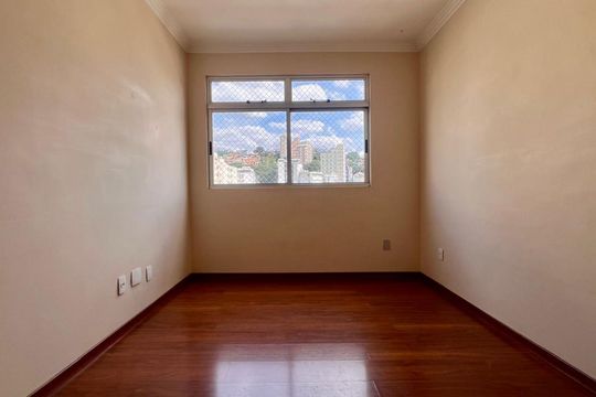 Sala de apartamento à venda com 2 quartos, 80m² em São Pedro, Belo Horizonte