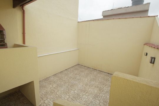 Quintal de casa à venda com 2 quartos, 150m² em Parque das Nações, Santo André