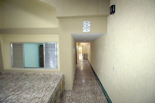 Garagem de casa à venda com 2 quartos, 150m² em Parque das Nações, Santo André