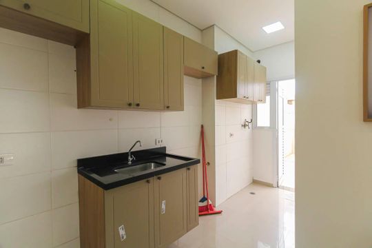 Cozinha de apartamento à venda com 2 quartos, 93m² em Vila Tolstoi, São Paulo