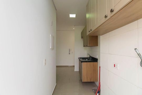 Cozinha de apartamento à venda com 2 quartos, 93m² em Vila Tolstoi, São Paulo