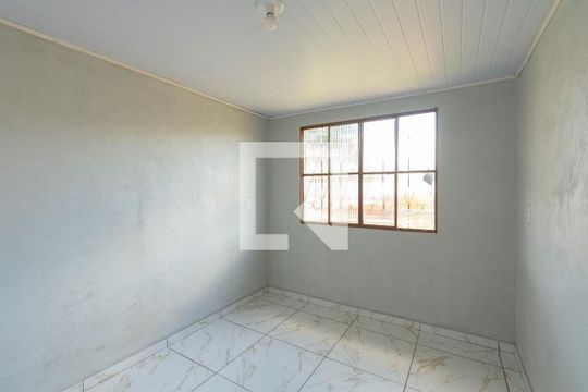 Quarto de casa para alugar com 2 quartos, 48m² em Mathias Velho, Canoas