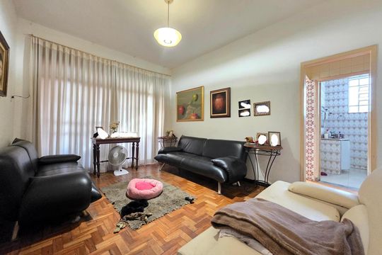 Casa à venda com 4 quartos, 200m² em Serra, Belo Horizonte
