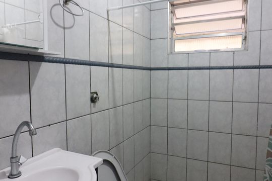 Banheiro Social 2 de casa para alugar com 3 quartos, 171m² em Montanhão, São Bernardo do Campo