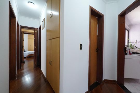 Corredor de apartamento à venda com 3 quartos, 118m² em Ipiranga, São Paulo