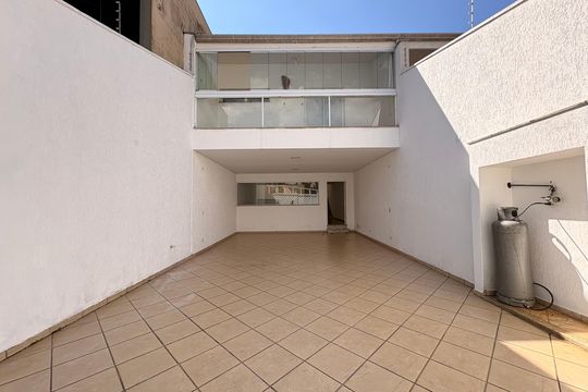 Garagem de casa à venda com 4 quartos, 323m² em Jardim Bela Vista, Santo André
