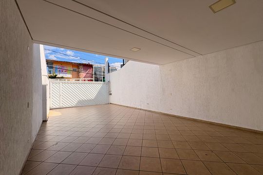Garagem de casa à venda com 4 quartos, 323m² em Jardim Bela Vista, Santo André