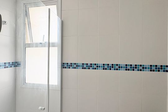 Banheiro da Suíte de apartamento para alugar com 2 quartos, 56m² em Freguesia do Ó, São Paulo