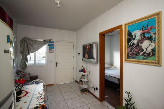 Sala de casa de condomínio para alugar com 2 quartos, 50m² em Restinga, Porto Alegre