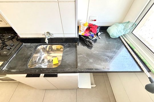 Cozinha de apartamento para alugar com 2 quartos, 52m² em Biritiba, Poá