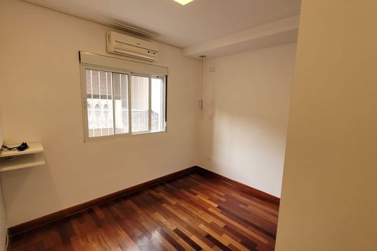 Casa à venda com 4 quartos, 182m² em São Judas, São Paulo