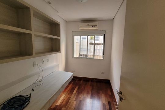 Casa à venda com 4 quartos, 182m² em São Judas, São Paulo